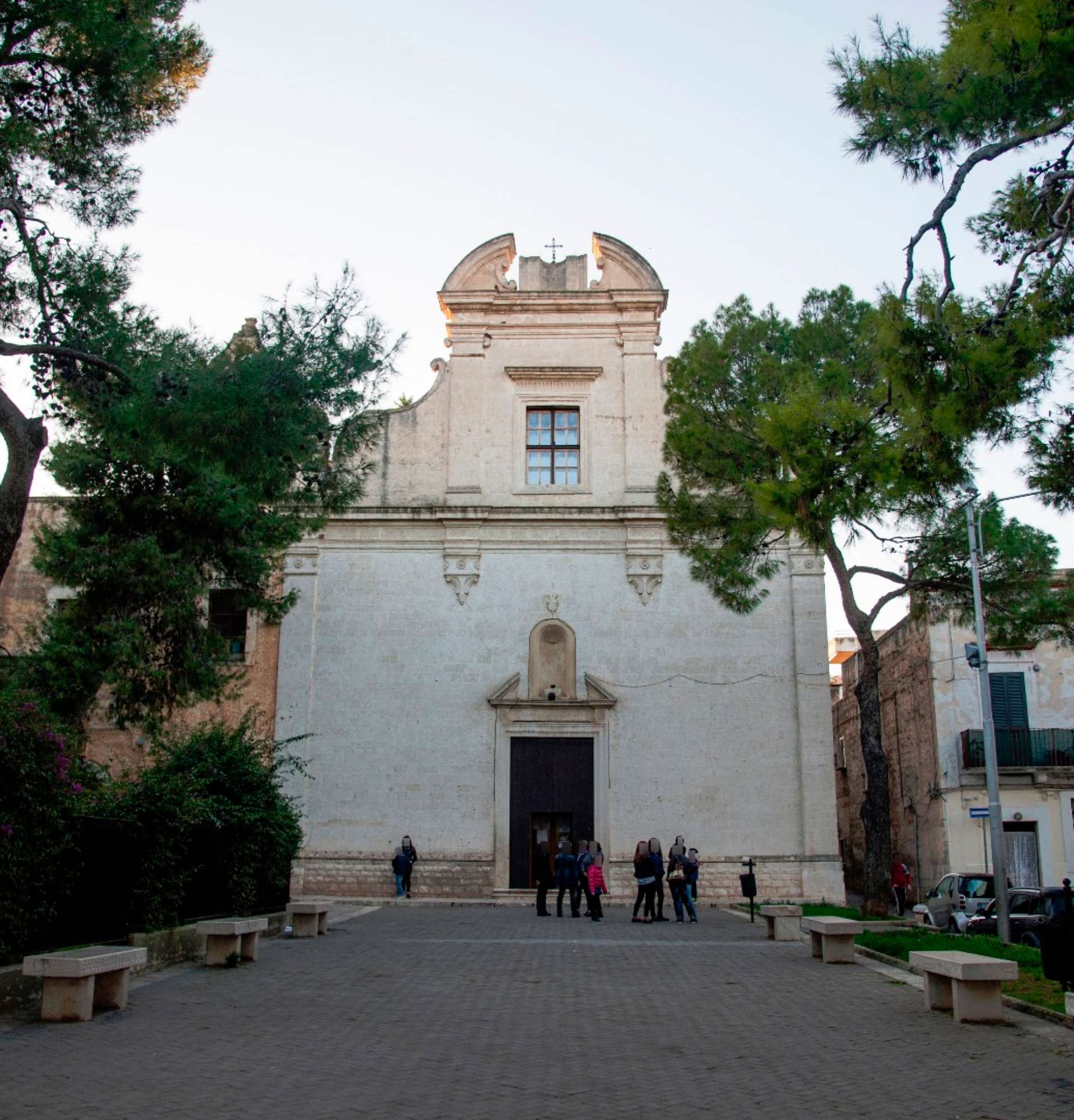 Fronte chiesa